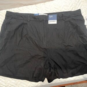 Old Navy black Taylor short